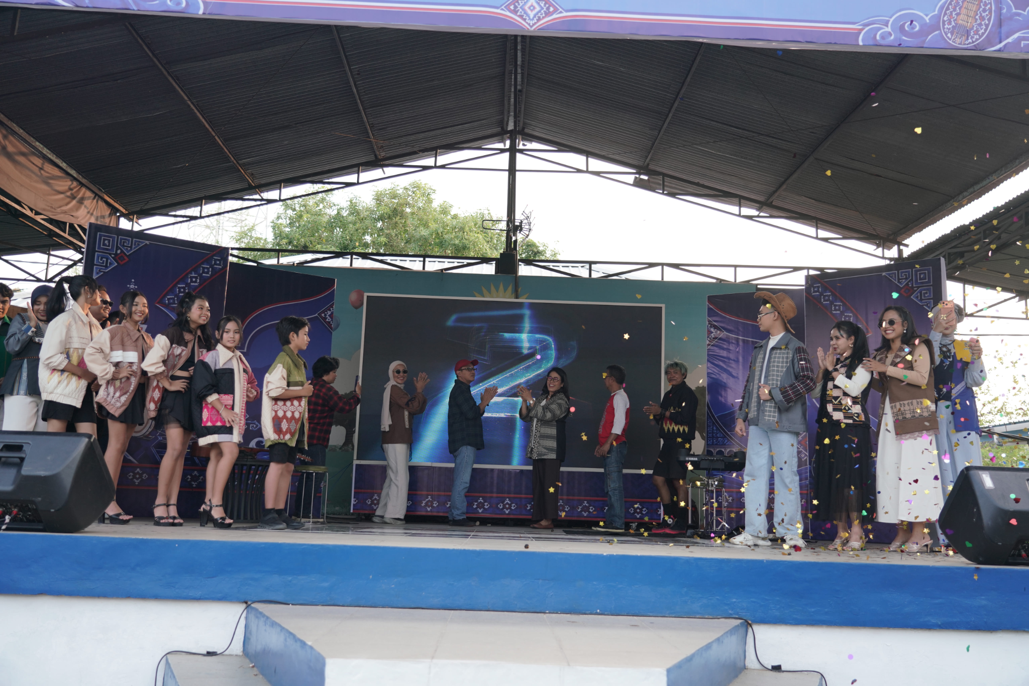 Kegiatan dan pertunjukan dalam lingkungan TVRI